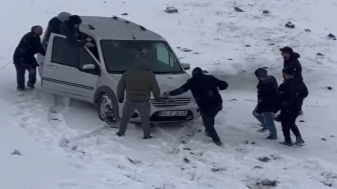 Kars'ta Gizli Buzlanma Kazaya Neden Oldu