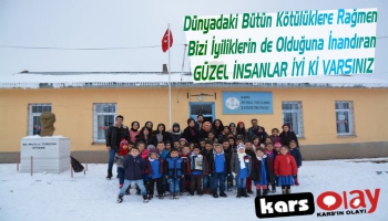 Toplum Gönüllüleri Köy Öğrencilerine Kışlık Elbise Desteği