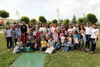 Vali Öksüz'ün Eşi, Sevgi Evlerinde Kalan Çocukları Misafir Etti